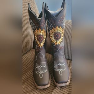 Decorative Women’s boots